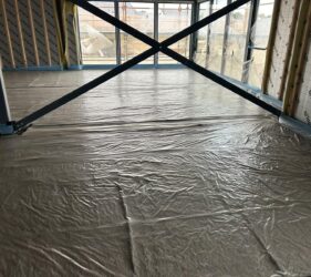 1,100m2at 40mm of C25 screed poured done and dusted in 4hrs in Co. Laois