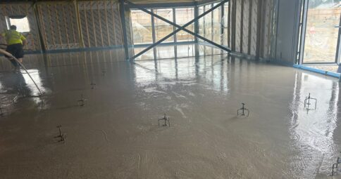1,1000m2 FAST FLOOR LIQUID SCREED C25 with baseTherm low lambda | bistro and leisure facility